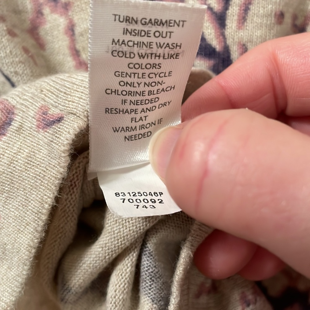 Super Soft Patterned Lightweight Sweater - image 6